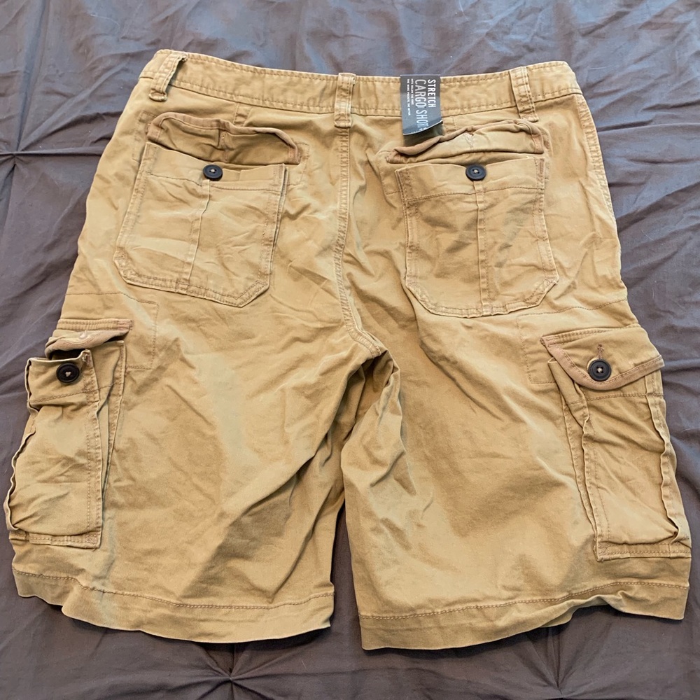 Shorts - Picture 3 of 4